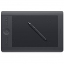 wacom_pth-651_intuos_pro_professional_creative_pen__touch_tablet_1